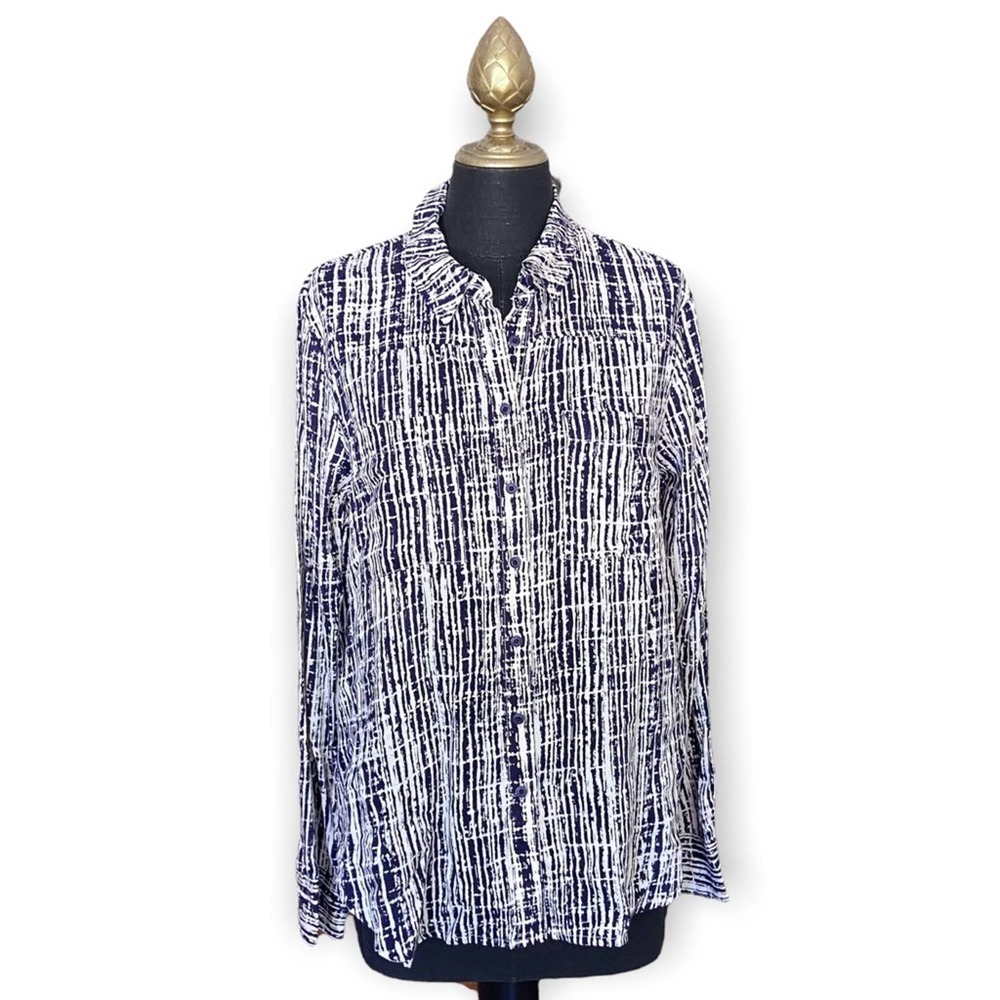 Holding Horses Anthropologie Blue and Cream Crackle Striped Button Down Small